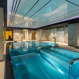 Radisson & Suites, Gdansk, Wyspa Spichrzow **** גדנסק